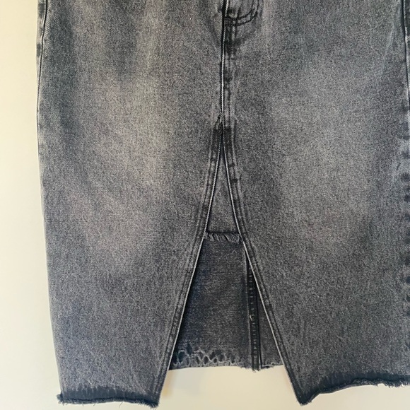 Velvet Heart Black Jean Skirt. Size 27. NWT - Picture 4 of 8